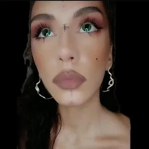 Laurienit Rebecca