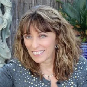 Lyssa Royal